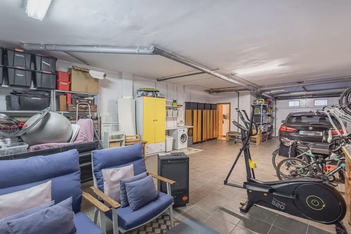 Omakotitalo myytävänä paikassa Churriana de la Vega mukana 
autotalli - 345 000 € (Ref: 9837619)