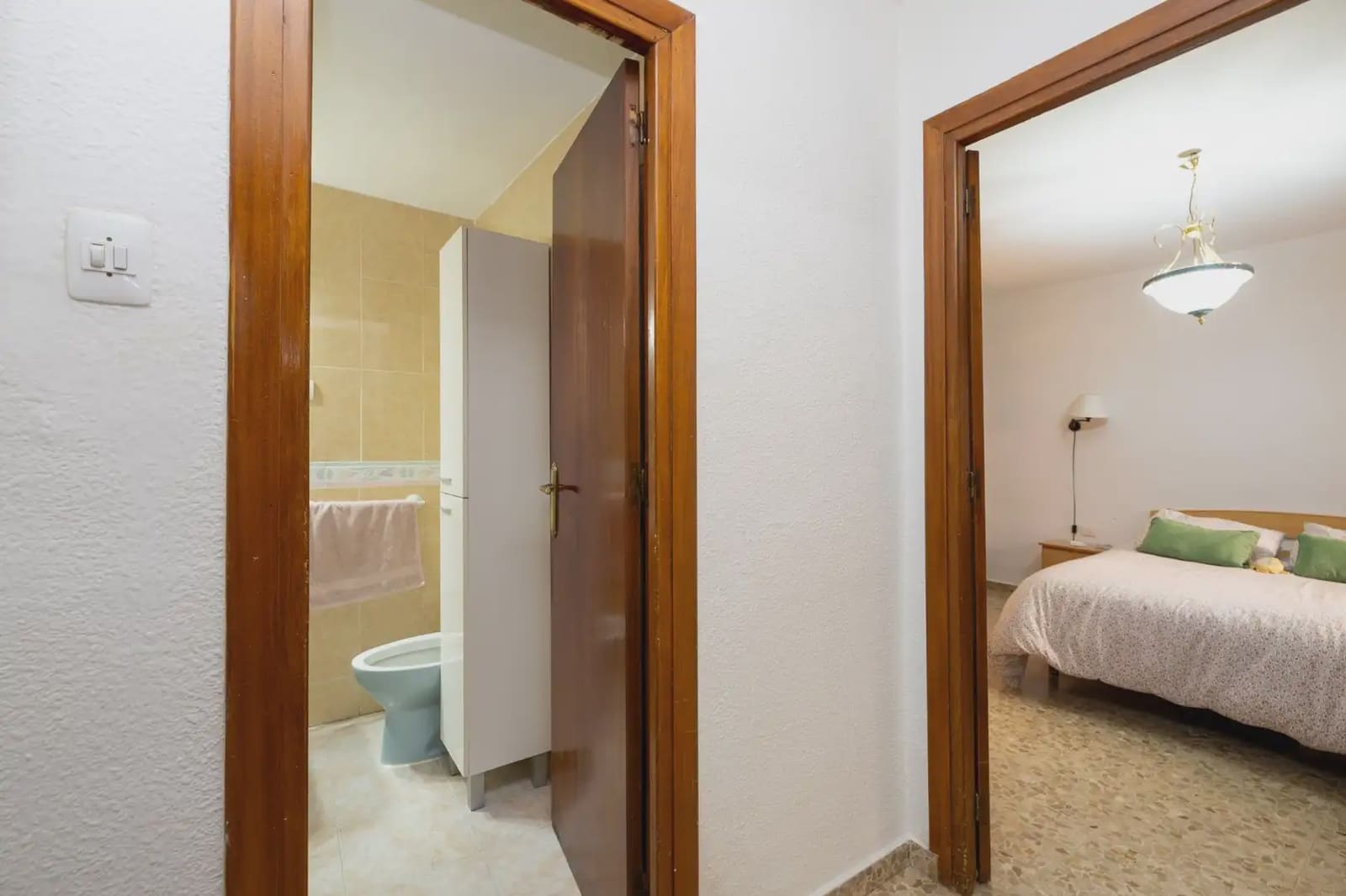 Lejlighed til salg i Granada by - € 245.000 (Ref: 9837620)