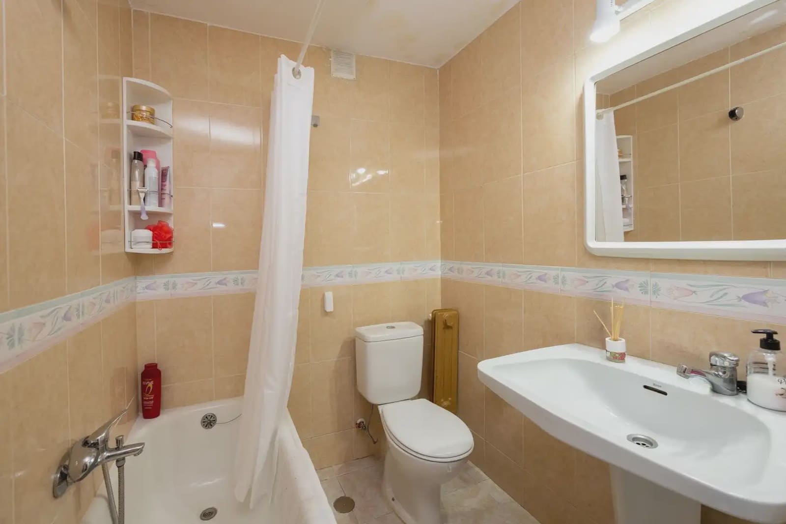 Lejlighed til salg i Granada by - € 245.000 (Ref: 9837620)
