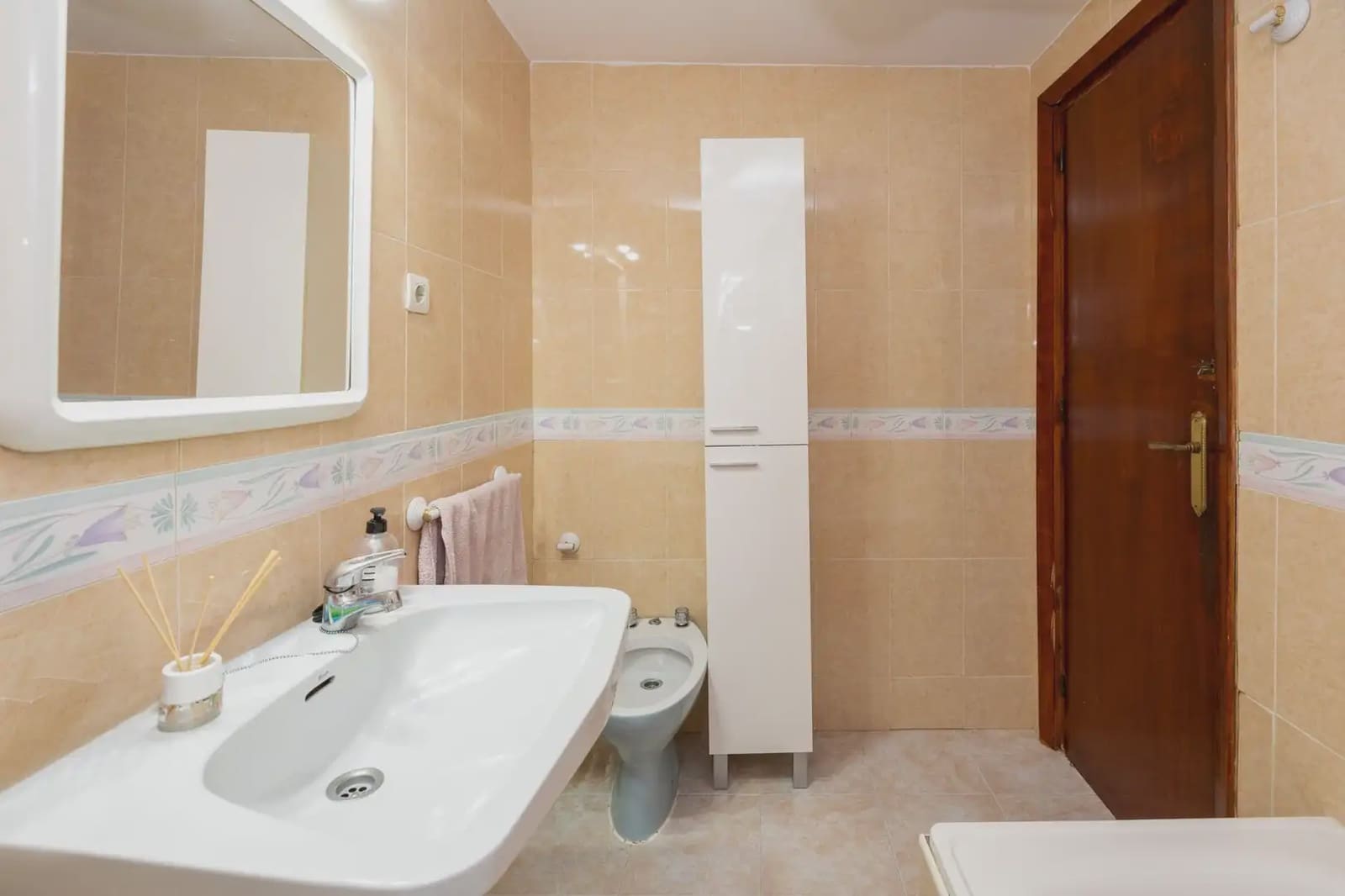 Lejlighed til salg i Granada by - € 245.000 (Ref: 9837620)