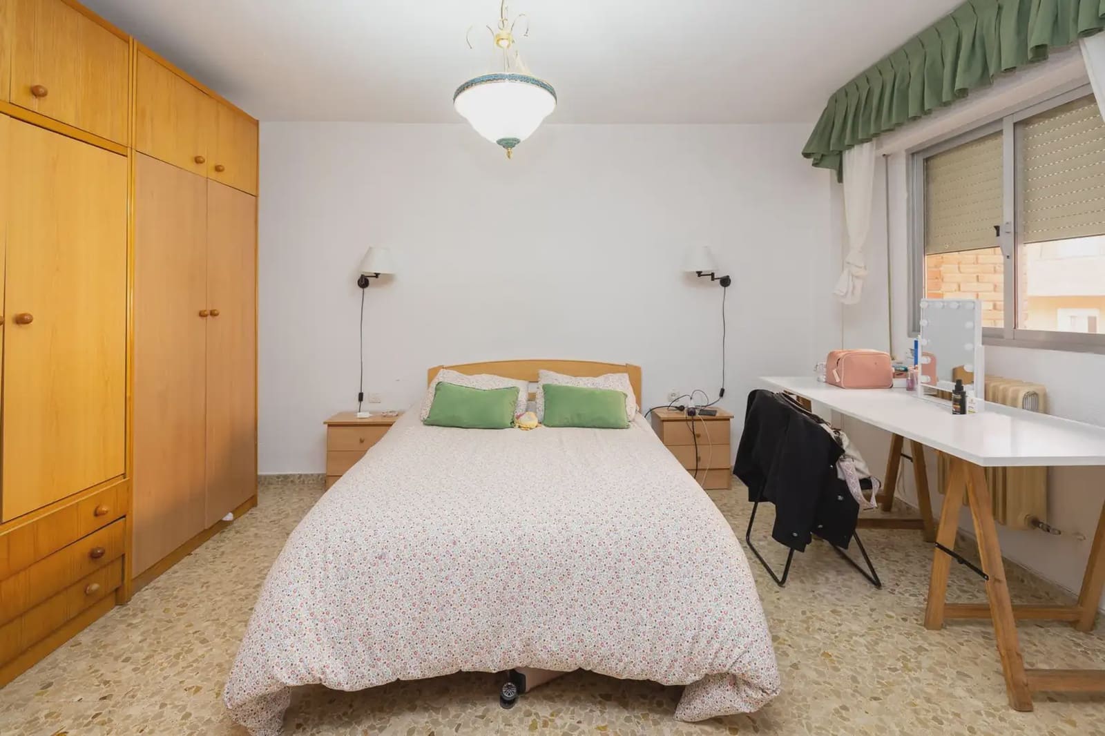 Lejlighed til salg i Granada by - € 245.000 (Ref: 9837620)