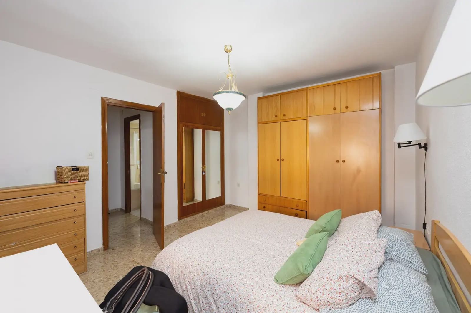 Lejlighed til salg i Granada by - € 245.000 (Ref: 9837620)