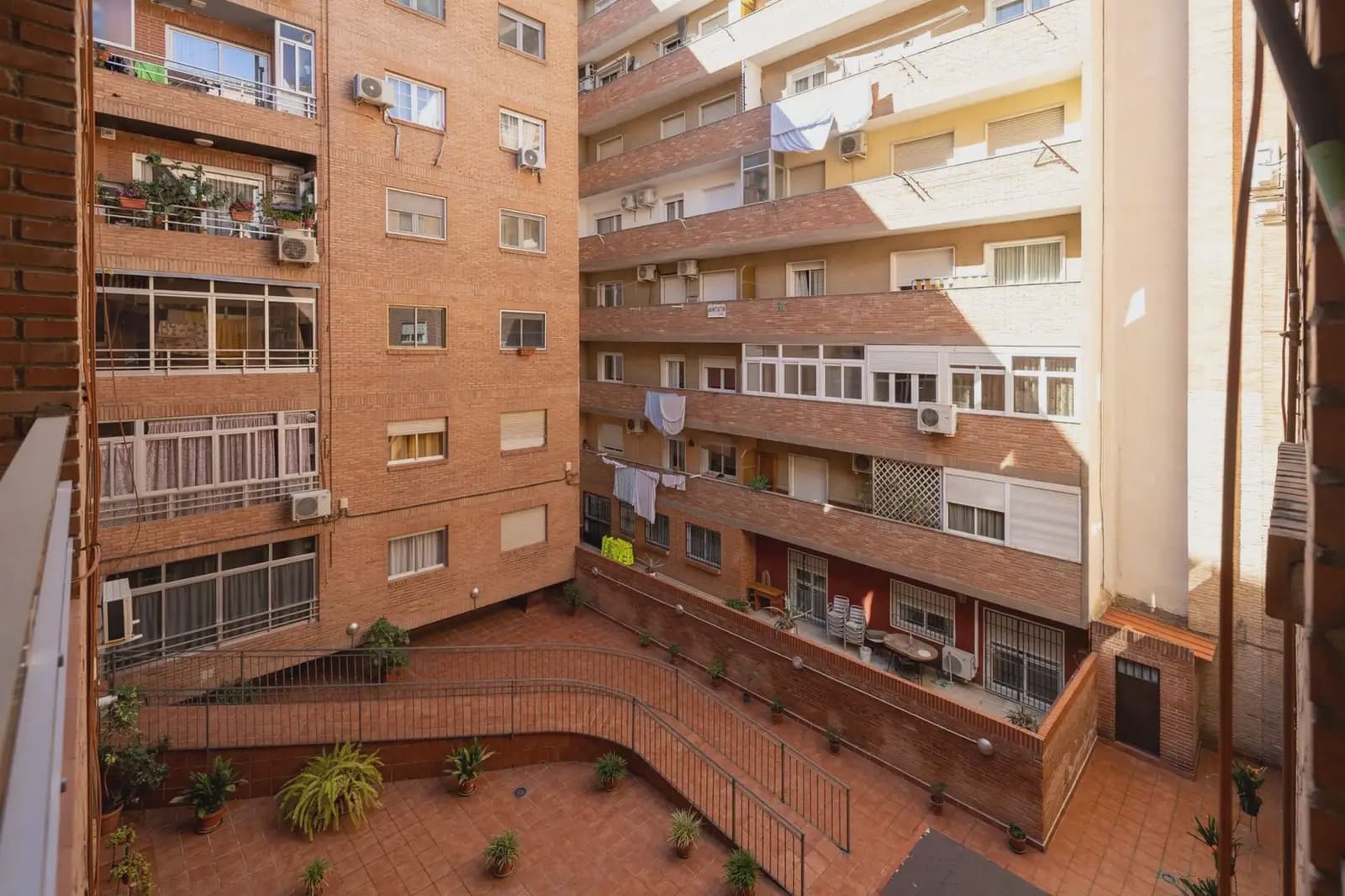 Lejlighed til salg i Granada by - € 245.000 (Ref: 9837620)