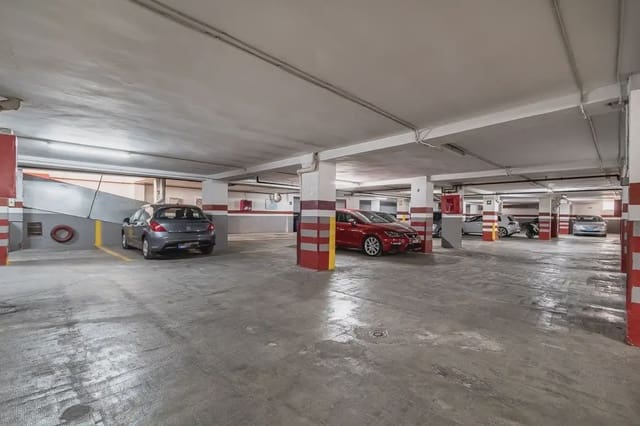 Garage for sale in Camino de Ronda - Rosaleda, Granada city - € 620,000 (Ref: 9837622)