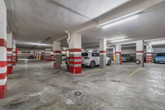 Garage for sale in Camino de Ronda - Rosaleda, Granada city - € 620,000 (Ref: 9837622)