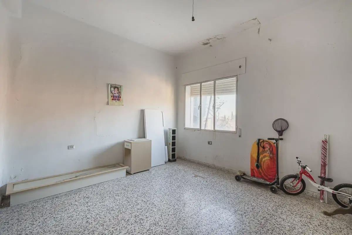 Villa for sale in Granada city - € 700,000 (Ref: 9837626)