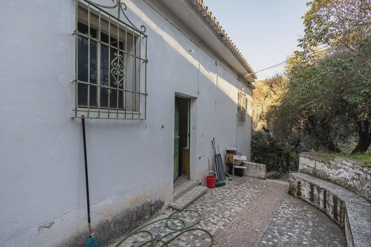 Villa for sale in Granada city - € 700,000 (Ref: 9837626)