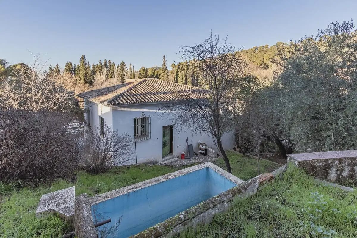Villa for sale in Granada city - € 700,000 (Ref: 9837626)