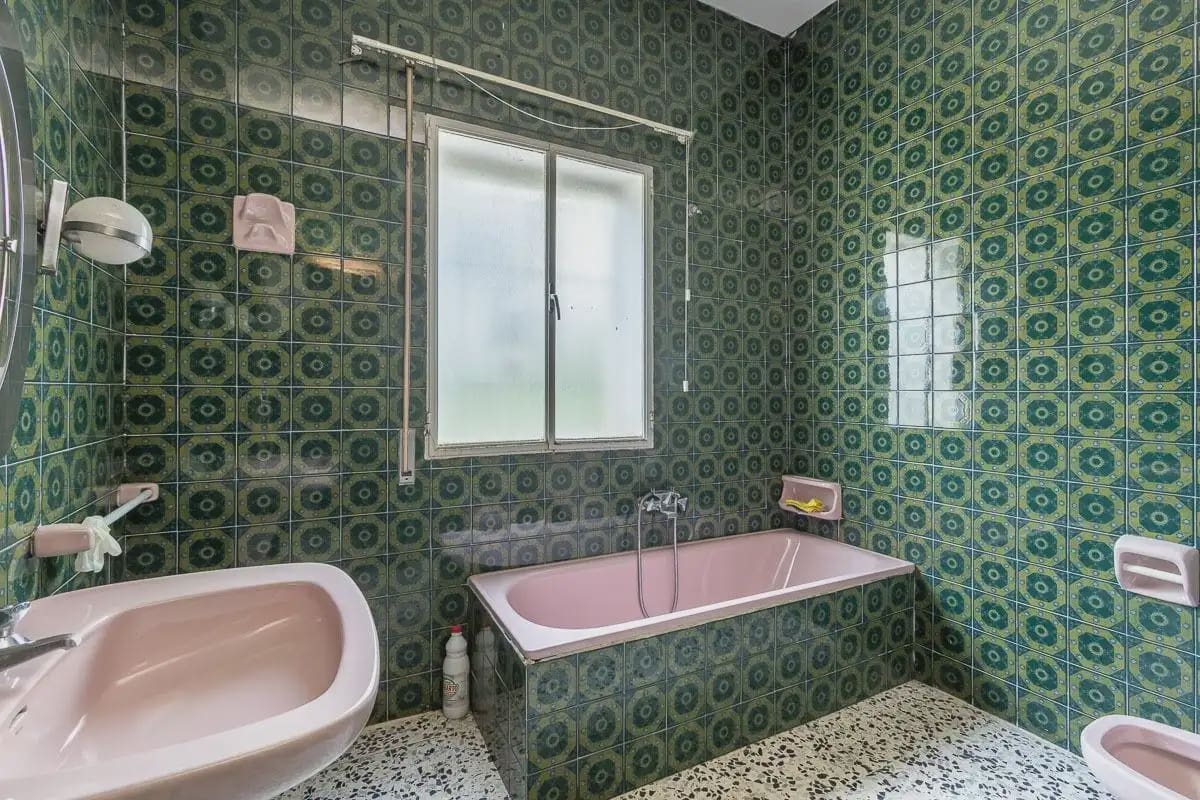 Villa for sale in Granada city - € 700,000 (Ref: 9837626)