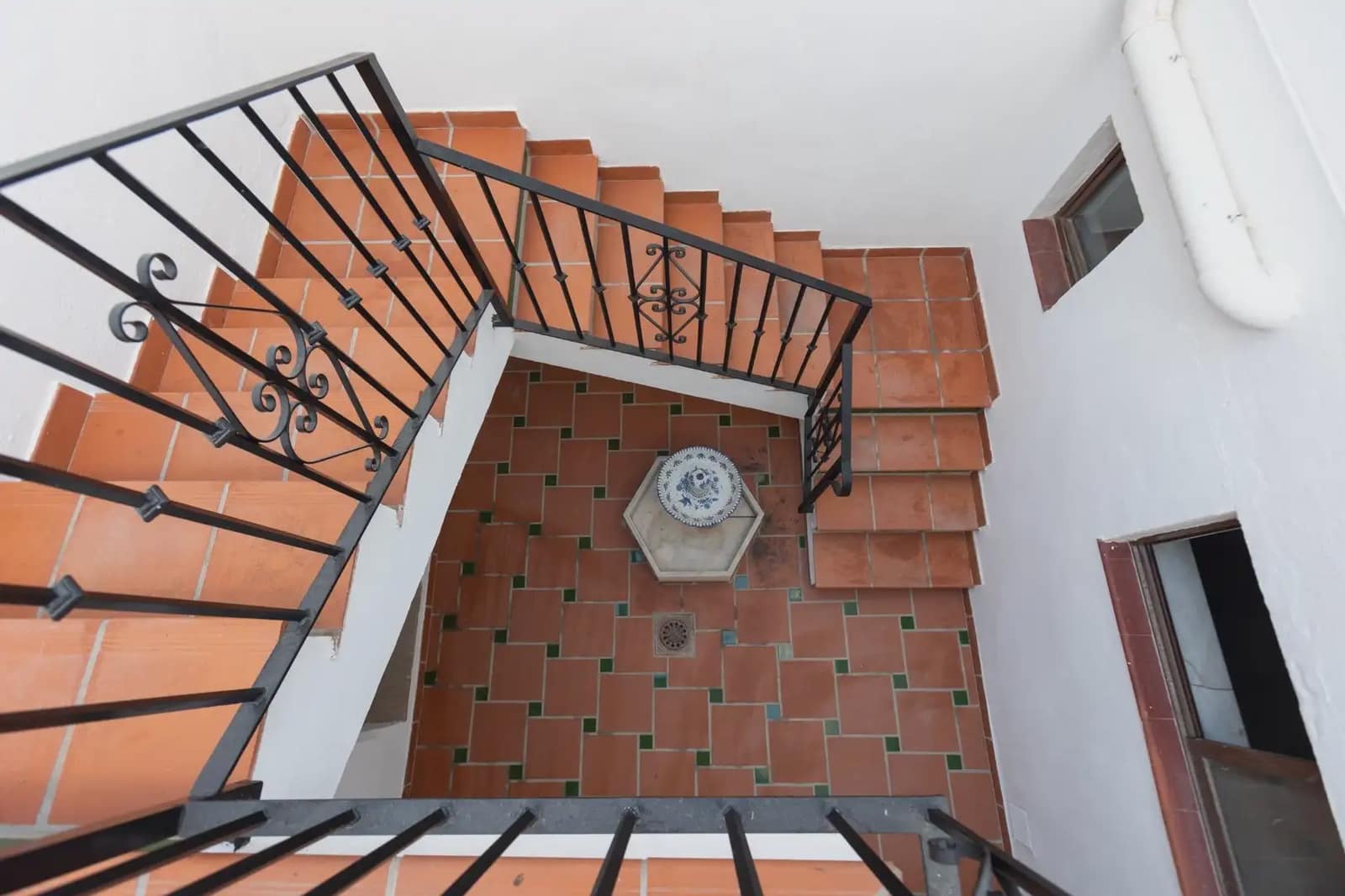 Villa for sale in Almunecar with pool garage - € 1,250,000 (Ref: 9837629)