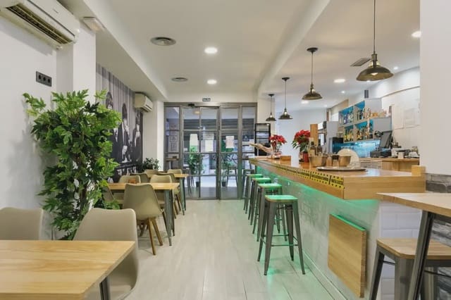 Erhverv til salg i Centro - Sagrario, Granada by - € 360.000 (Ref: 9837630)