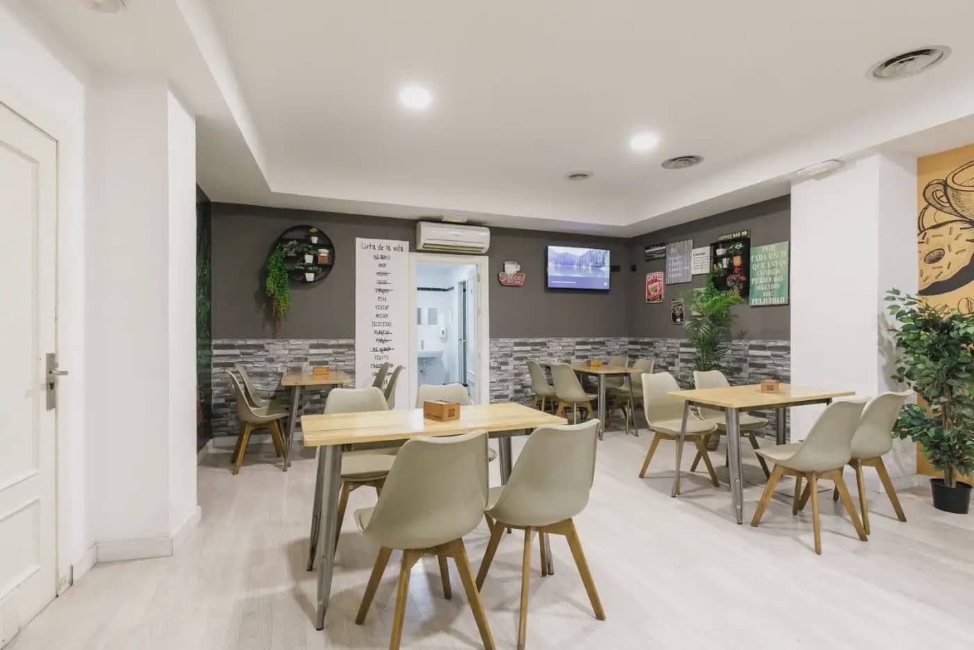 Local Comercial en Granada ciudad en venta - 360.000 € (Ref: 9837630)