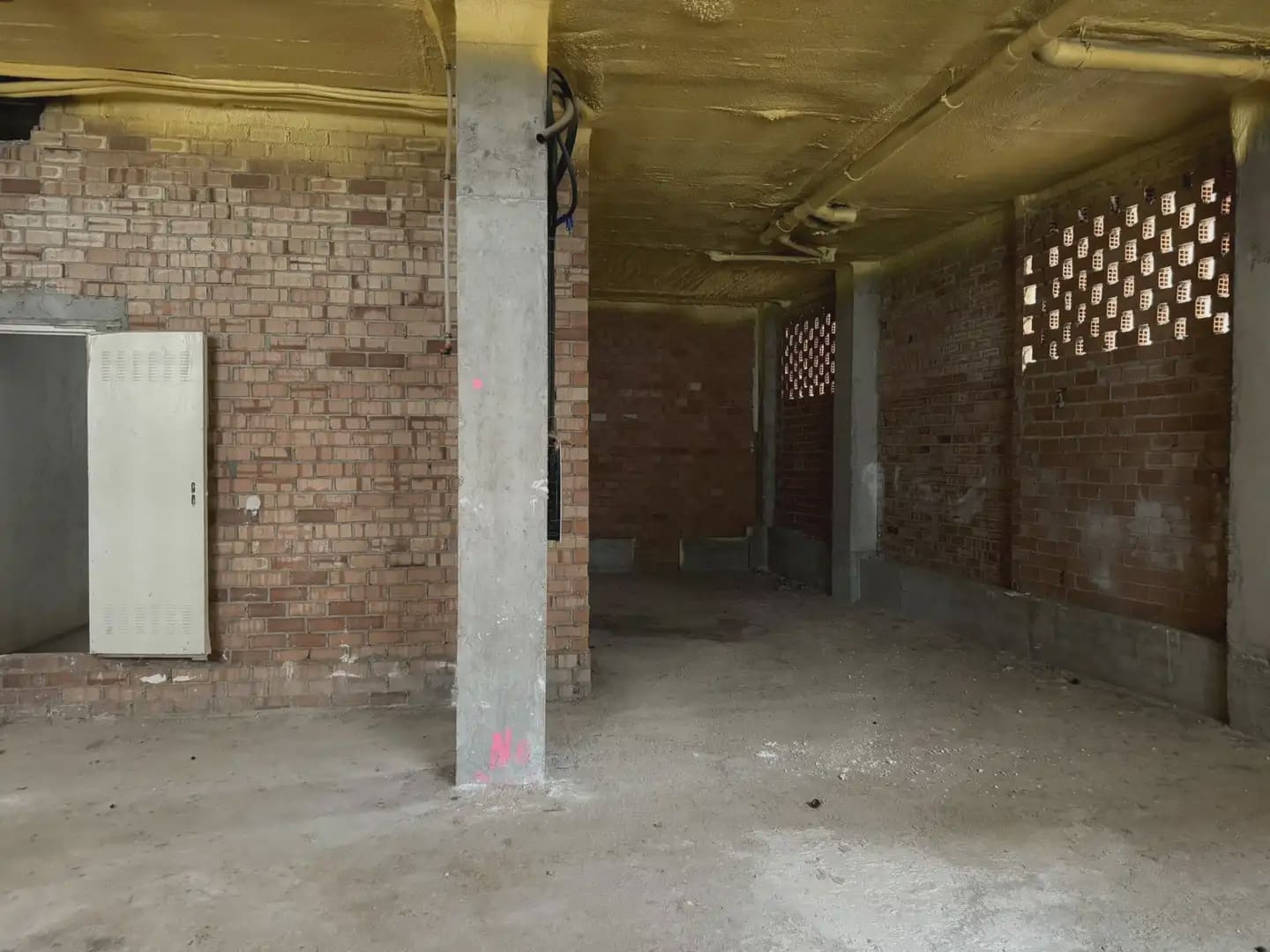 Commercial for rent in Granada city - € 4,500 (Ref: 9837631)