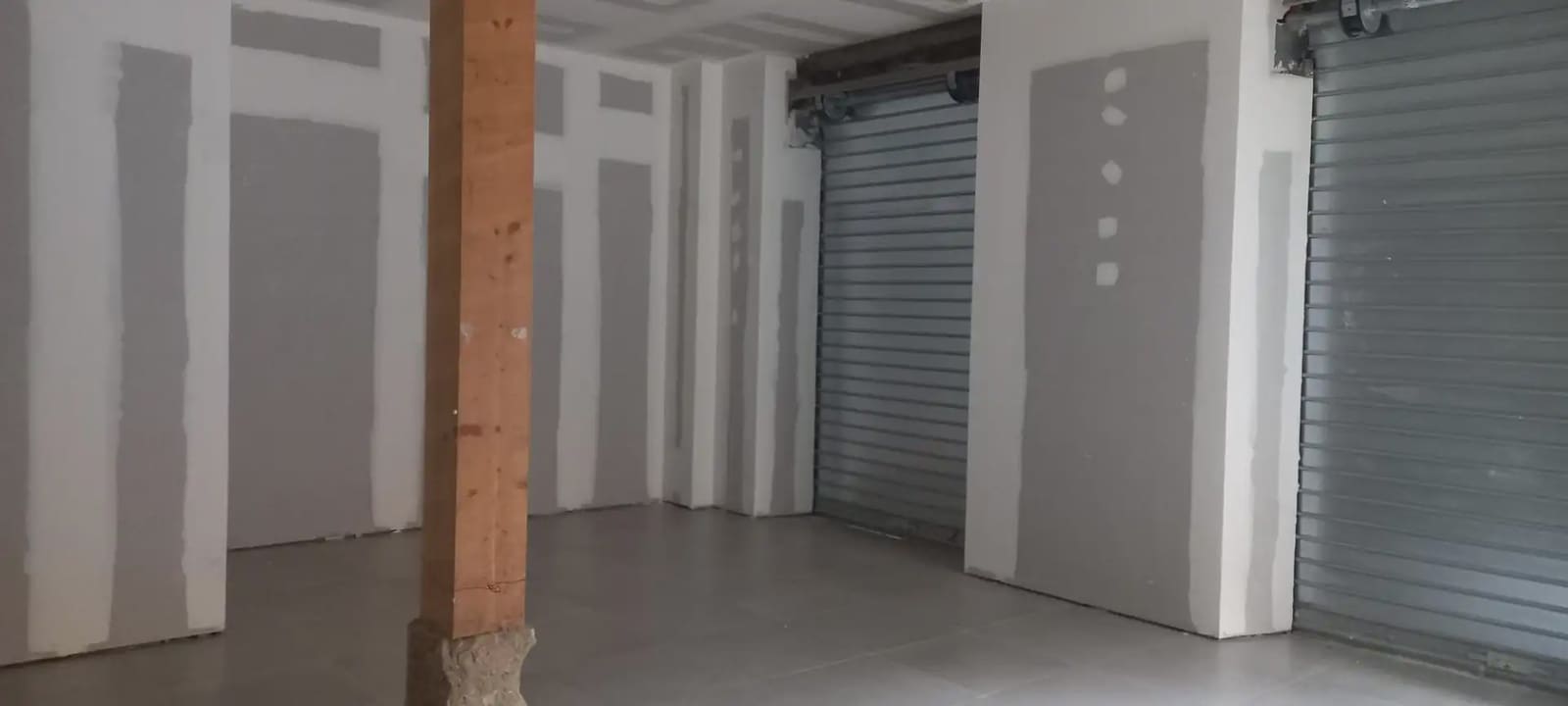 Local Comercial en Granada ciudad en alquiler - 550 € (Ref: 9837633)