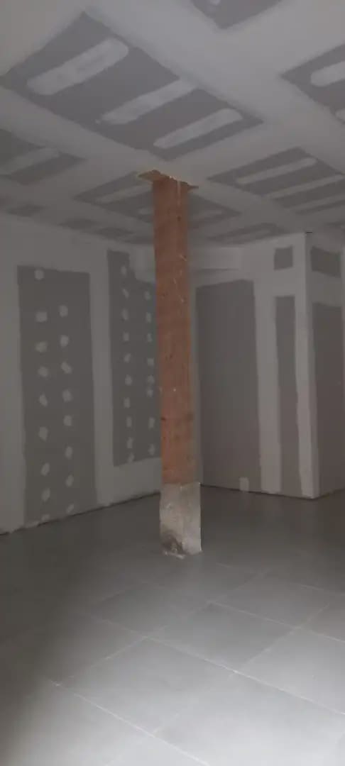 Local Comercial en Granada ciudad en alquiler - 550 € (Ref: 9837633)