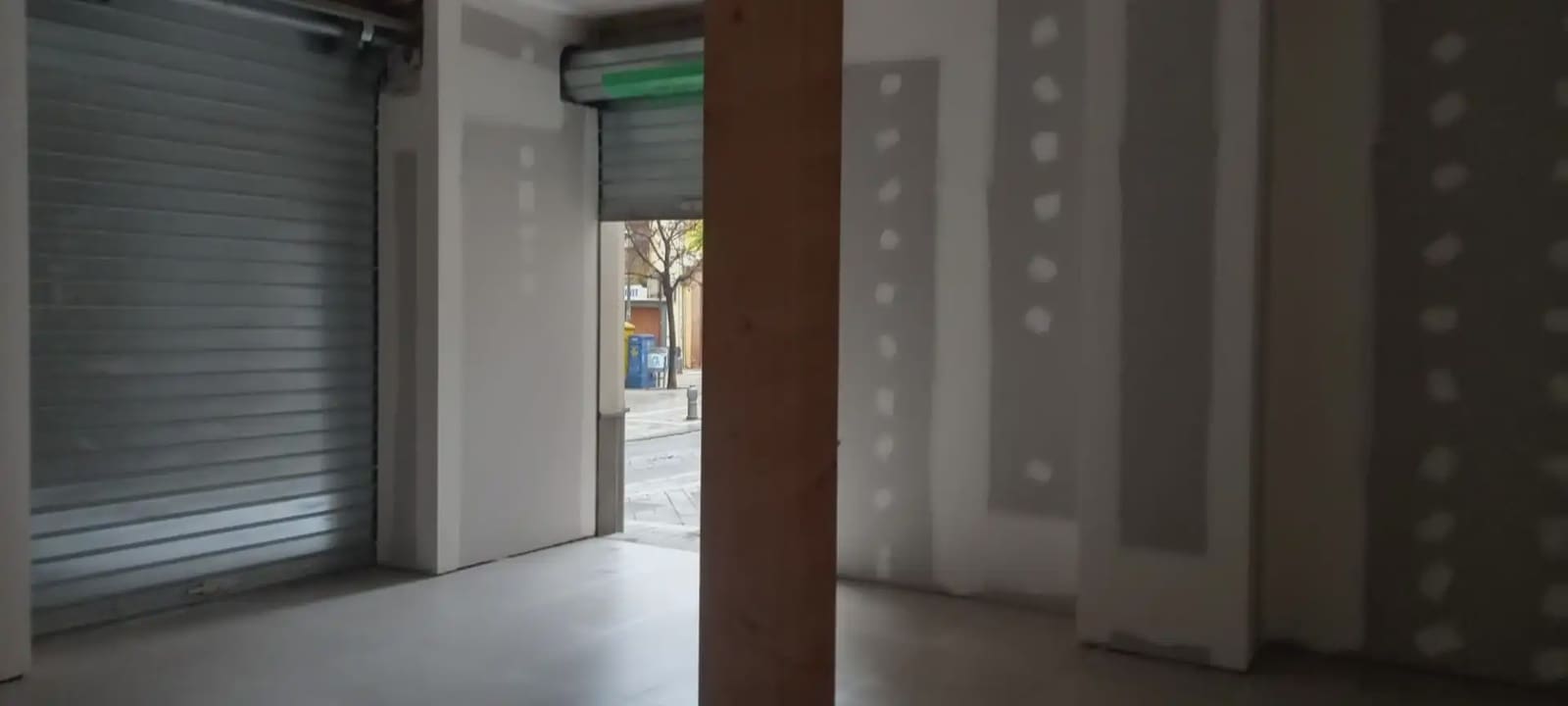 Local Comercial en Granada ciudad en alquiler - 550 € (Ref: 9837633)