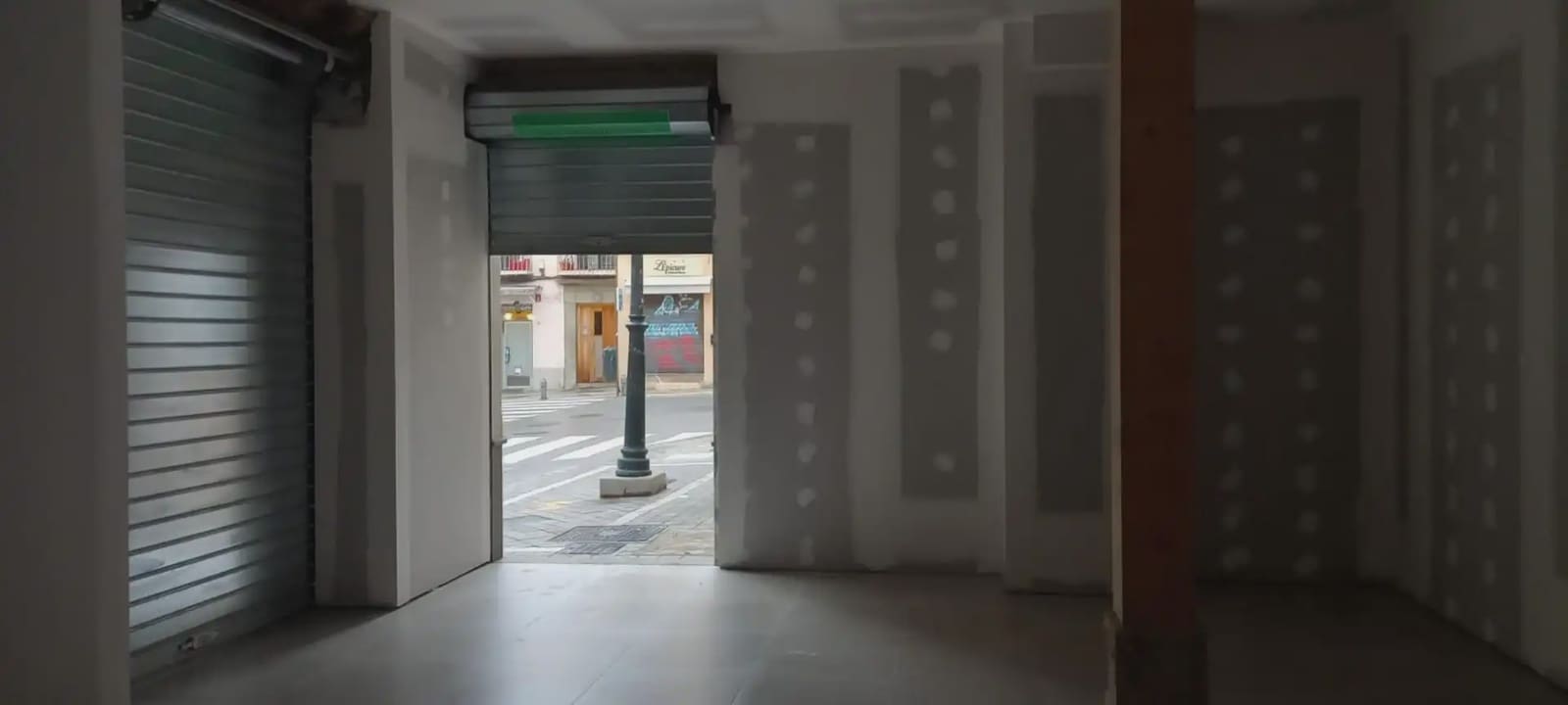 Local Comercial en Granada ciudad en alquiler - 550 € (Ref: 9837633)