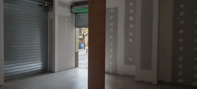 Commercial for rent in San Matías - Realejo, Granada city - € 550 (Ref: 9837633)