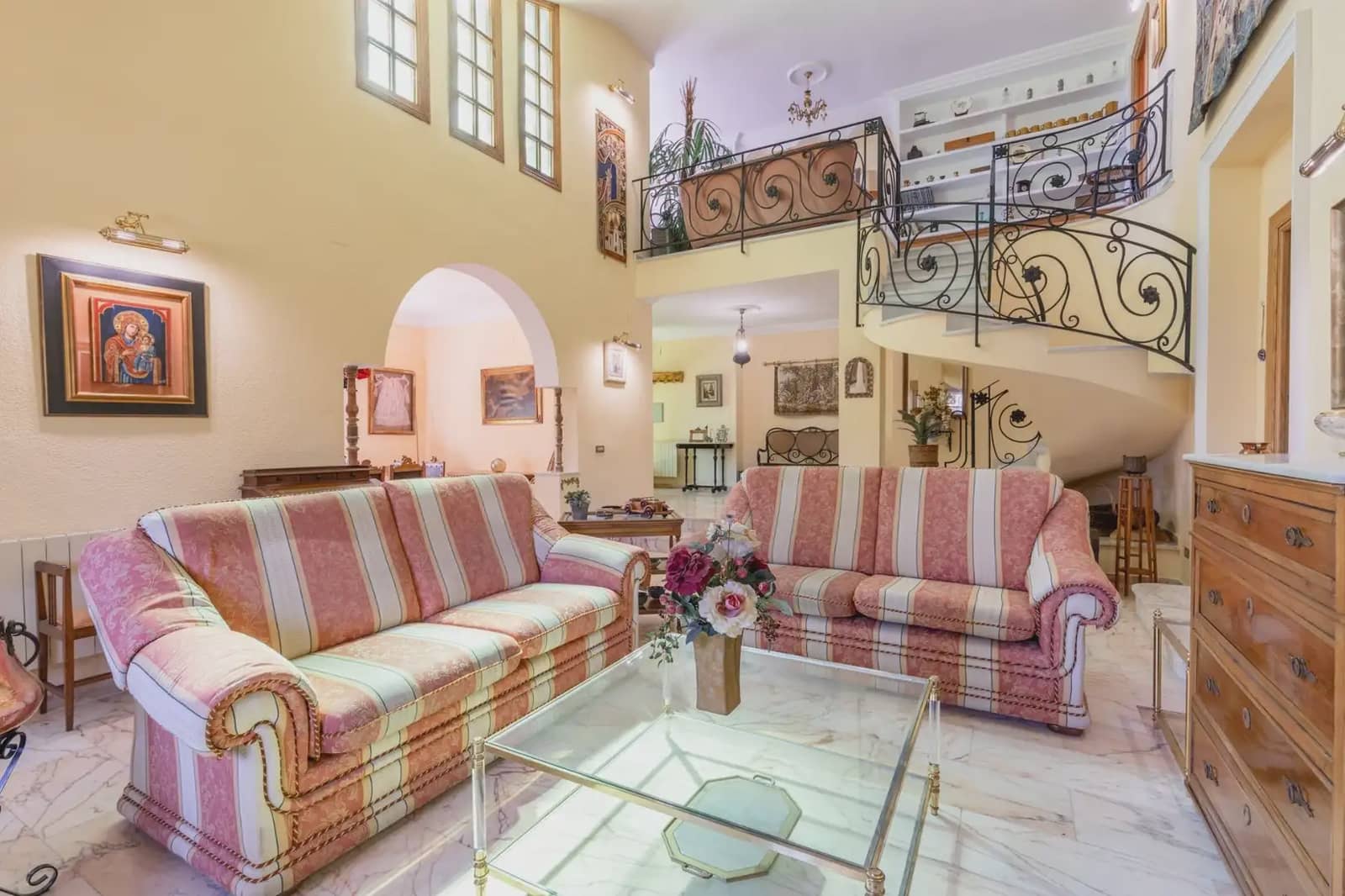 Villa til salg i Albolote med swimmingpool garage - € 560.000 (Ref: 9837634)