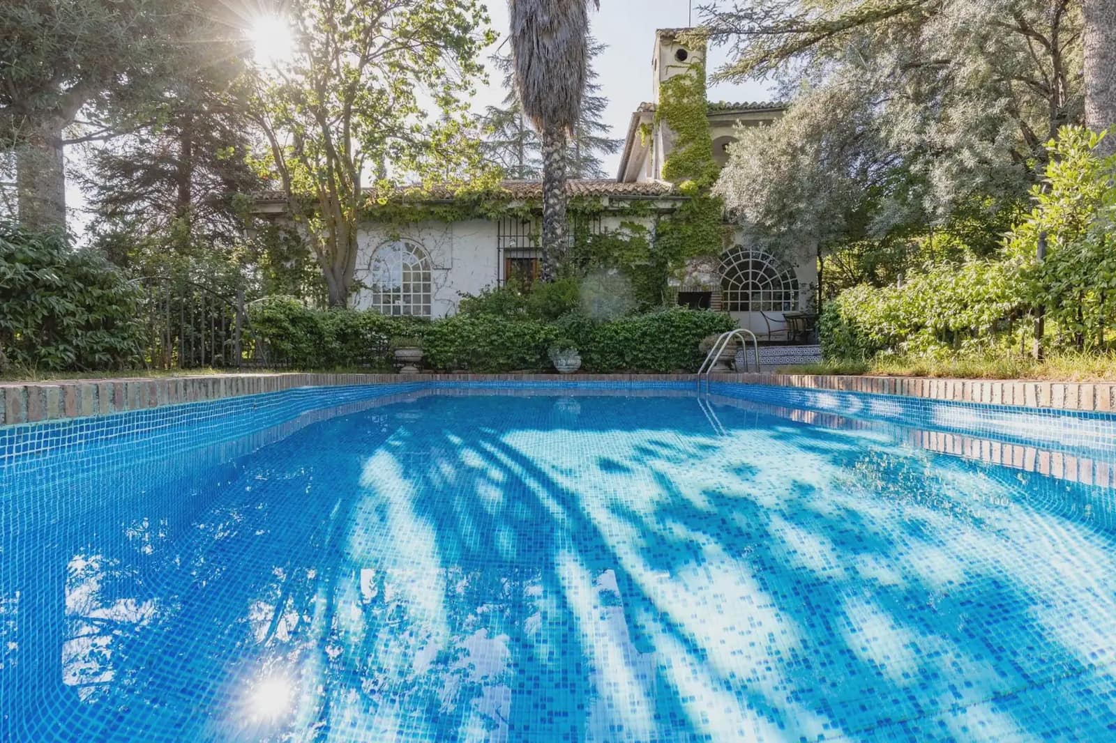 Villa til salg i Albolote med swimmingpool garage - € 560.000 (Ref: 9837634)
