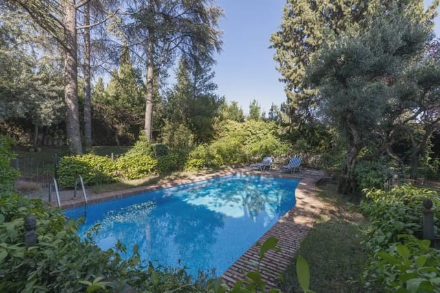 Villa til salg i Albolote med swimmingpool garage - € 560.000 (Ref: 9837634)