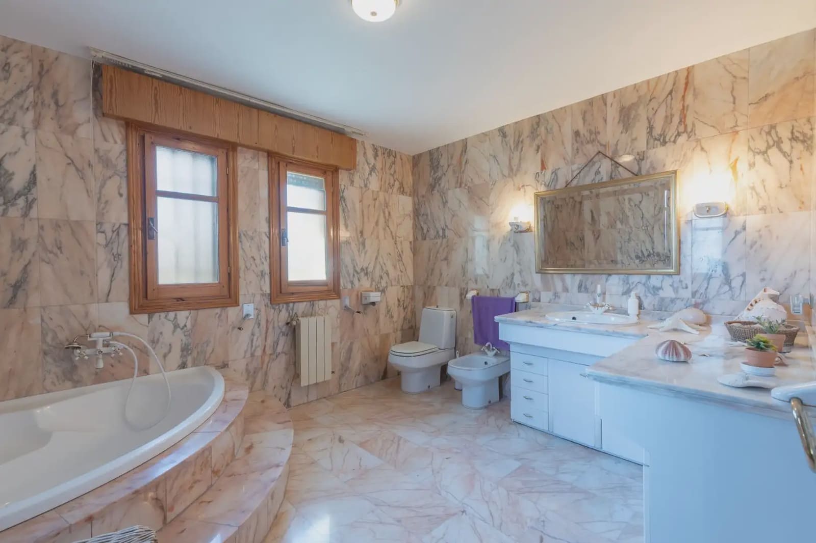 Villa til salg i Albolote med swimmingpool garage - € 560.000 (Ref: 9837634)