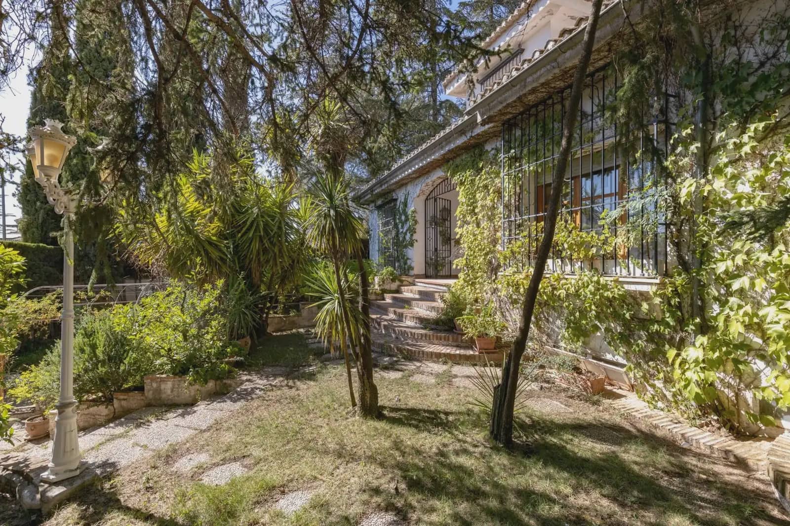 Villa til salg i Albolote med swimmingpool garage - € 560.000 (Ref: 9837634)