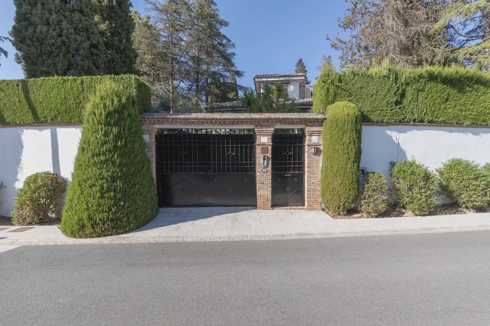 Villa til salg i Albolote med swimmingpool garage - € 560.000 (Ref: 9837634)
