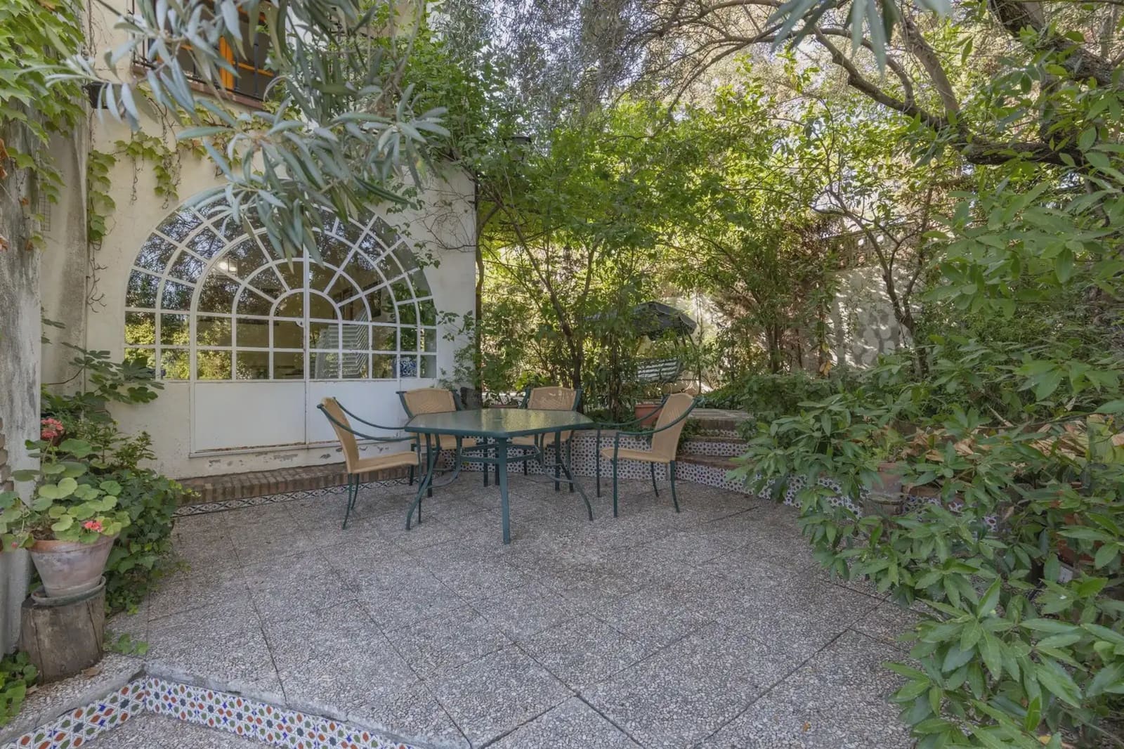 Villa til salg i Albolote med swimmingpool garage - € 560.000 (Ref: 9837634)