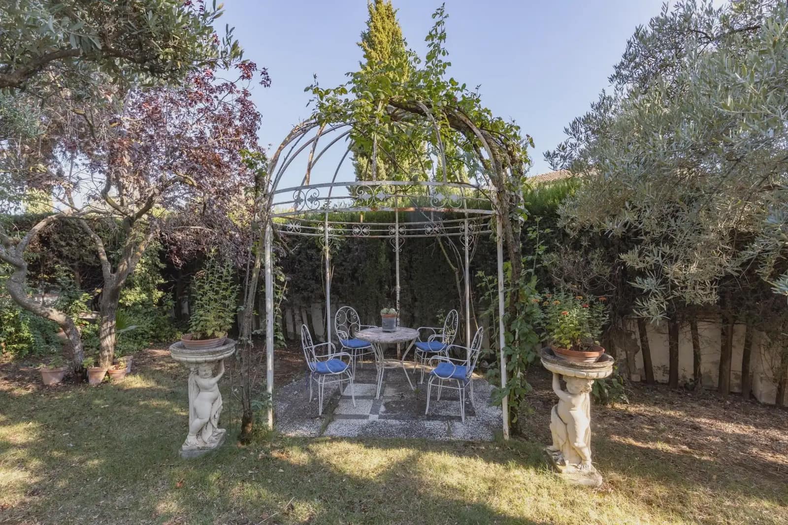 Villa til salg i Albolote med swimmingpool garage - € 560.000 (Ref: 9837634)