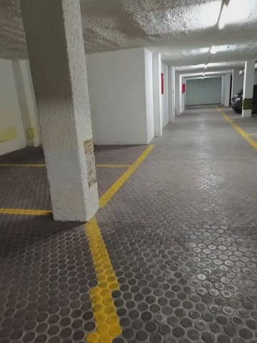 Garage for sale in San Matías - Realejo, Granada city - € 39,000 (Ref: 9837636)