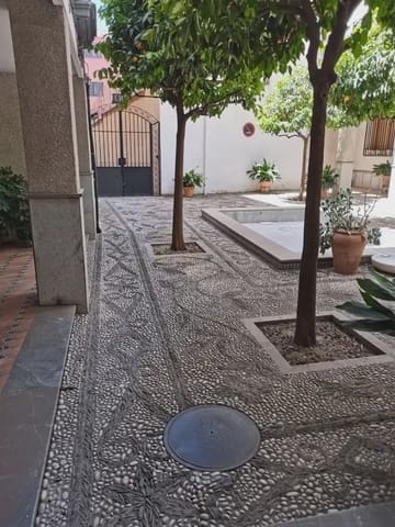 Garage for sale in San Matías - Realejo, Granada city - € 39,000 (Ref: 9837636)