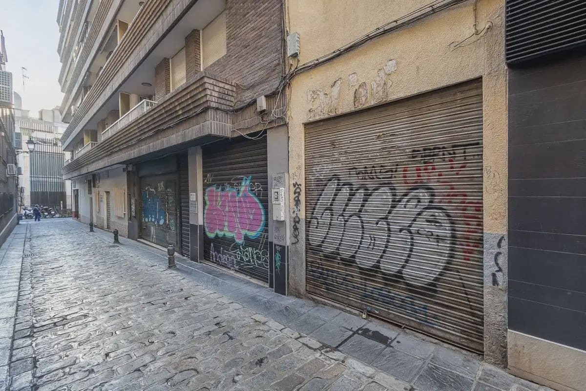 Gewerbe zu verkaufen in Granada Stadt - 75.000 € (Ref: 9837637)