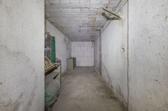 Erhverv til salg i Centro - Sagrario, Granada by - € 75.000 (Ref: 9837637)