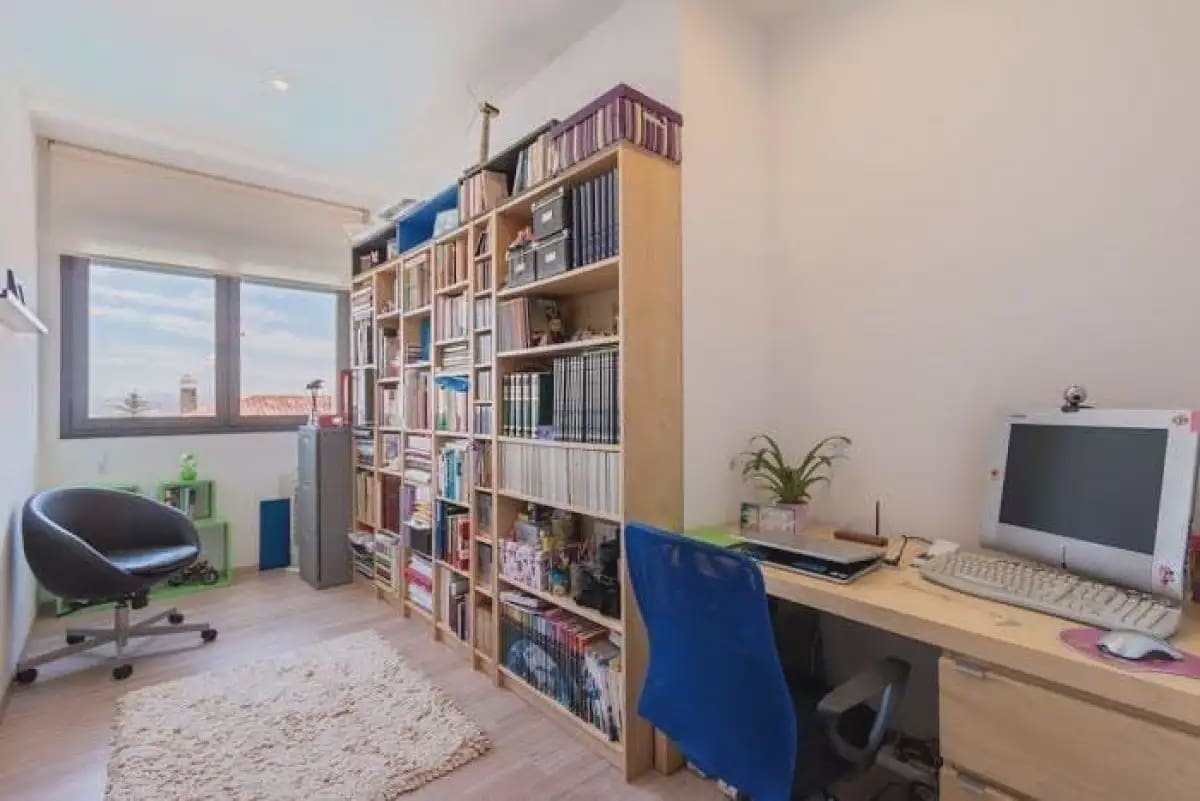 Villa til salgs i Gojar med svømmebasseng garasje - € 950 000 (Ref: 9837638)