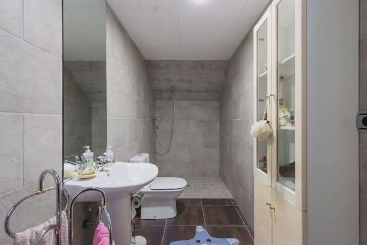 Villa til salgs i Gojar med svømmebasseng garasje - € 950 000 (Ref: 9837638)