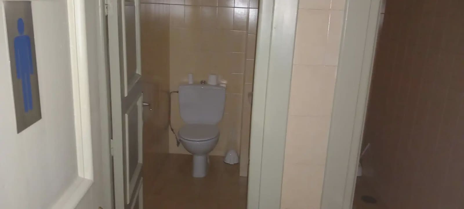 Flat for rent in Granada city - € 1,800 (Ref: 9837639)