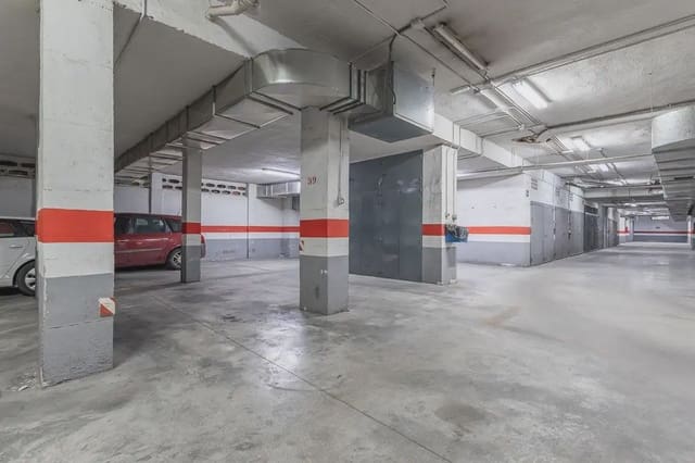 Garage for sale in Figares, Granada city - € 30,000 (Ref: 9837640)