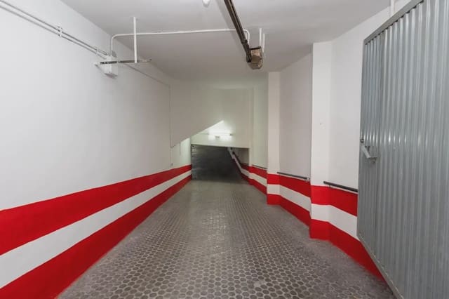 Garage for sale in Figares, Granada city - € 25,000 (Ref: 9837641)