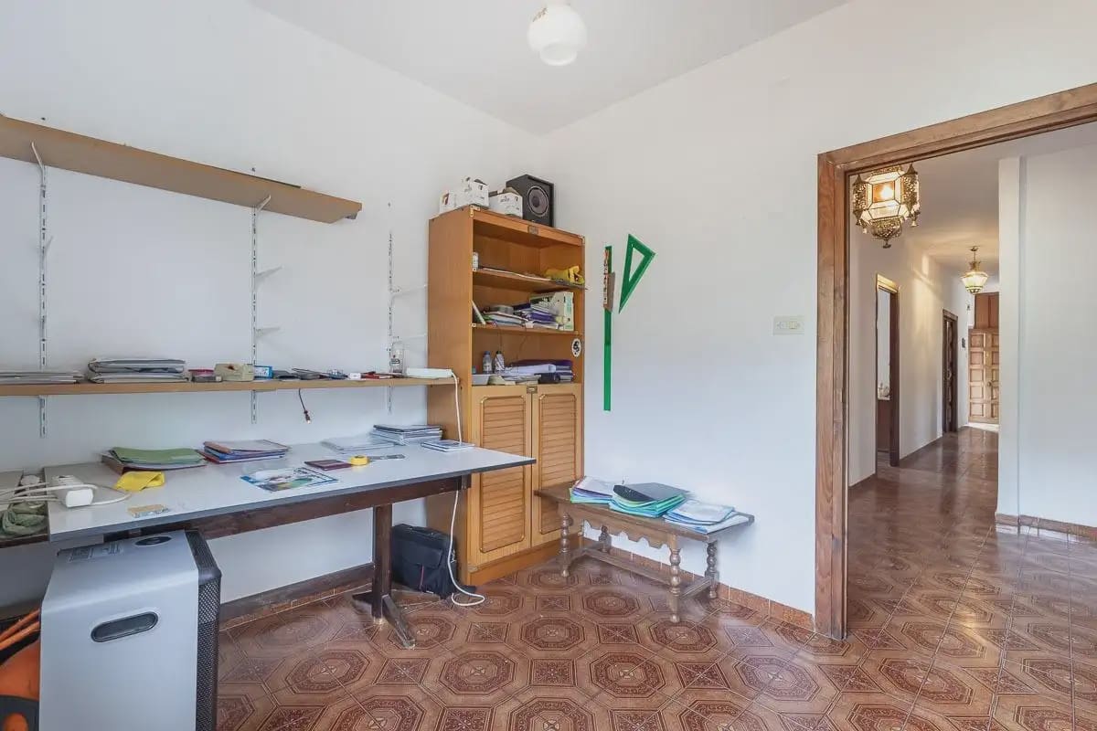 Villa zu verkaufen in Granada Stadt mit Pool Garage - 492.000 € (Ref: 9837642)