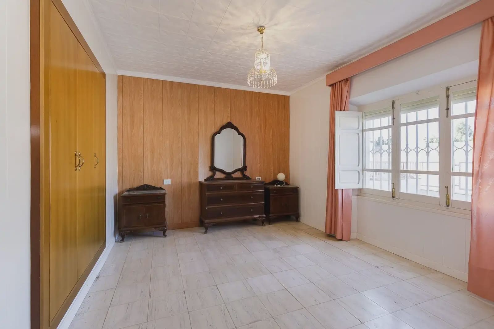 Finca/Hus på landet till salu i Moraleda de Zafayona med garage - 199 000 € (Ref: 9837644)