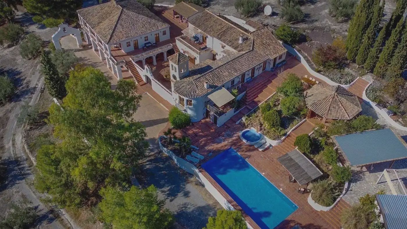 Finca/Casa Rural en Alcaudete en venta con piscina garaje - 1.190.000 € (Ref: 9837645)