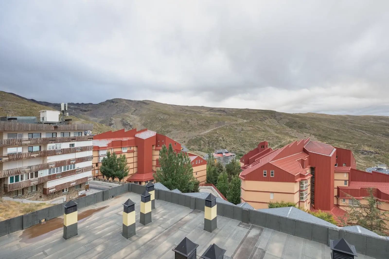Flat te koop in Sierra Nevada - € 175.000 (Ref: 9837647)