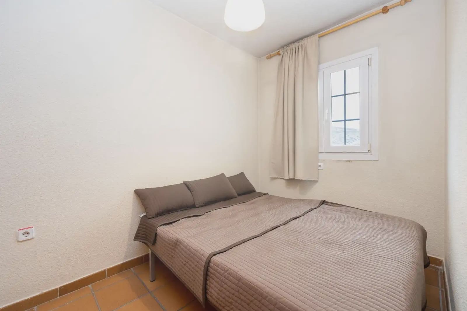 Flat te koop in Sierra Nevada - € 175.000 (Ref: 9837647)