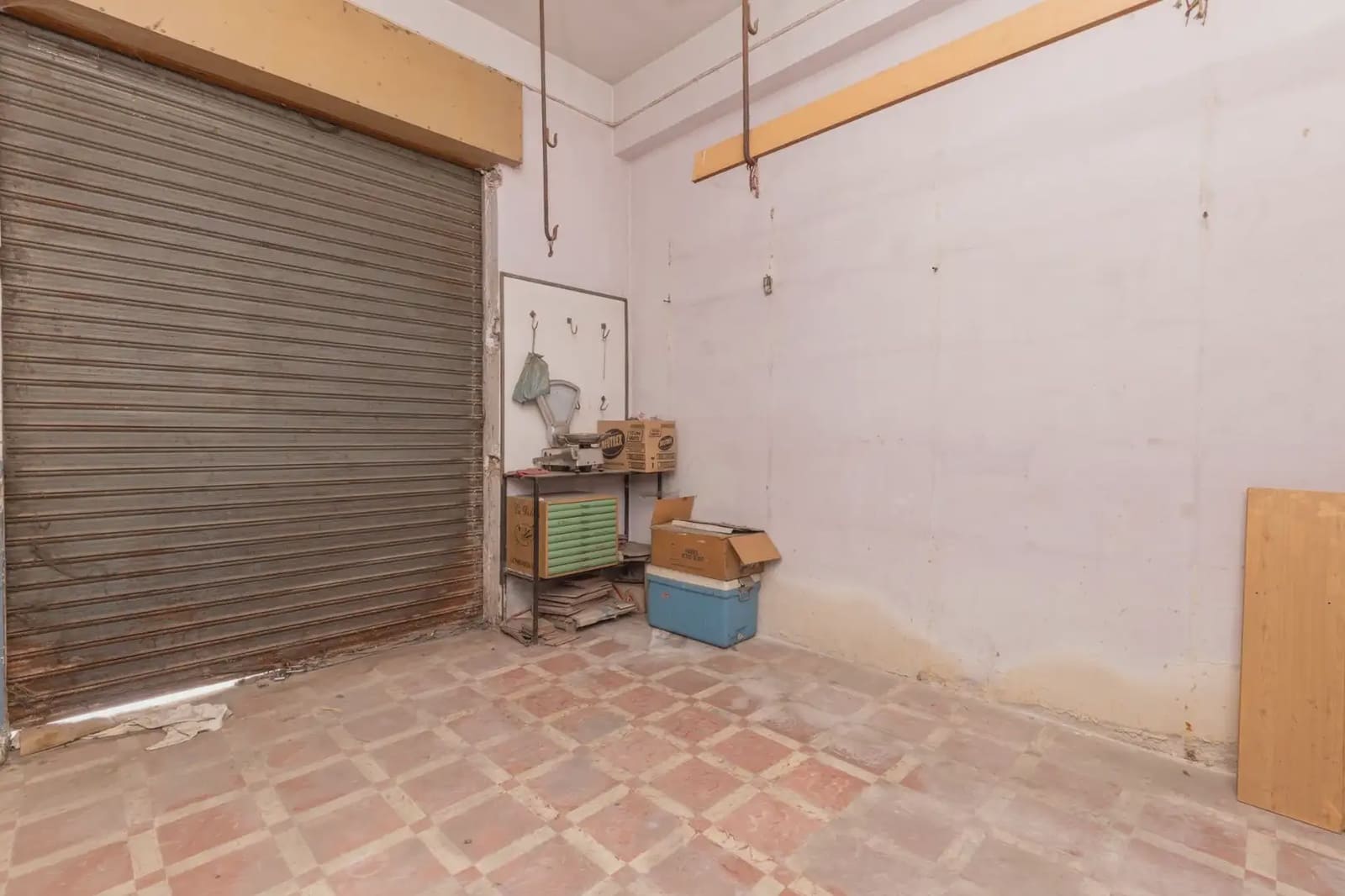 Commercial for sale in Santa Fe - € 99,900 (Ref: 9837649)