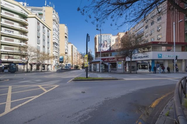Garage for sale in Figares, Granada city - € 40,000 (Ref: 9837650)