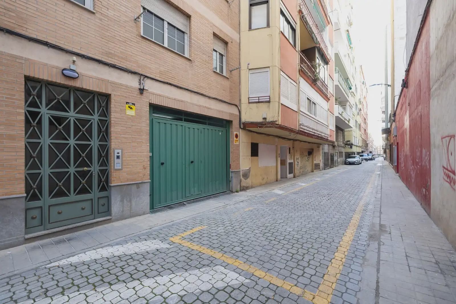 Garage for sale in Granada city - € 40,000 (Ref: 9837650)