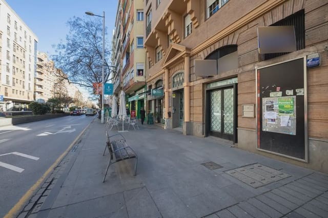 Garage for sale in Figares, Granada city - € 40,000 (Ref: 9837650)