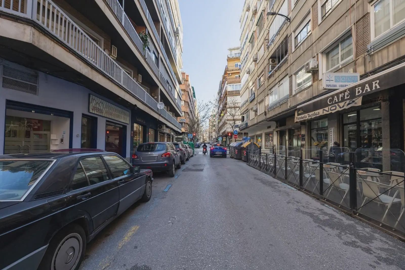 Garage for sale in Granada city - € 40,000 (Ref: 9837650)