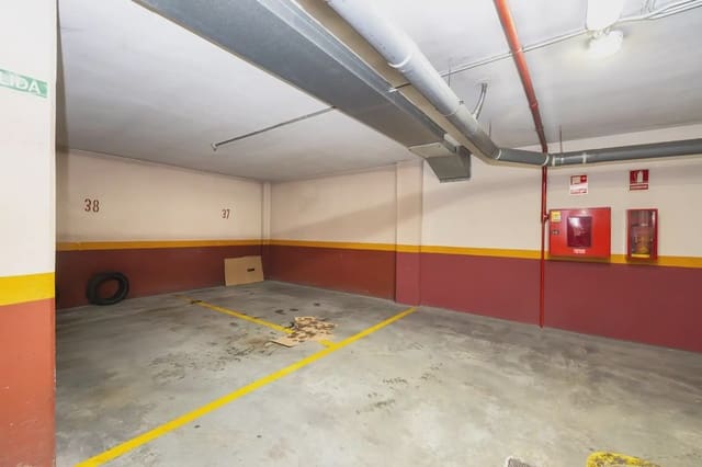 Garage for sale in Camino de Ronda - Rosaleda, Granada city - € 46,000 (Ref: 9837651)